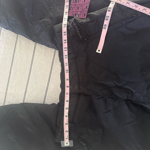 Men's Black Cargo Snow Pants - Picture 8 of 11